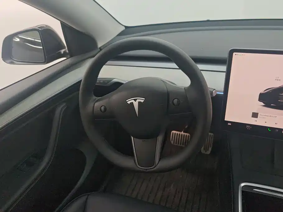 Tesla Model Y 2023 — фото 15
