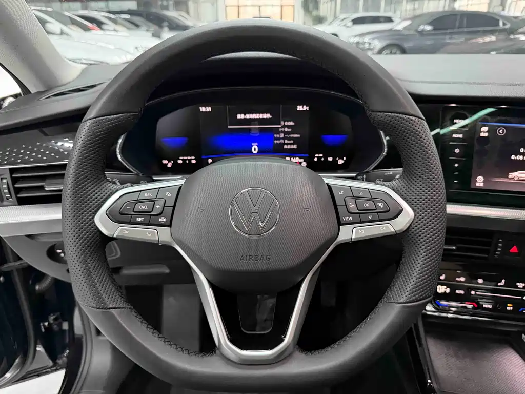 Volkswagen Passat 2023 — фото 11