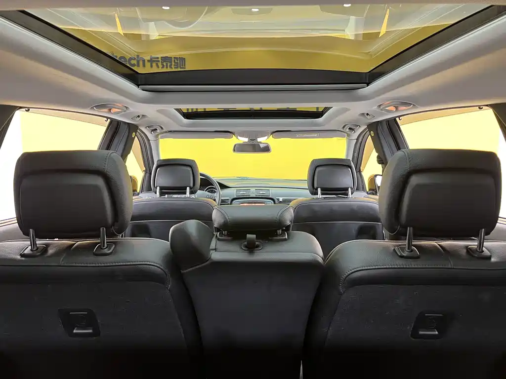 Mercedes-Benz R-Class 2017 — фото 22
