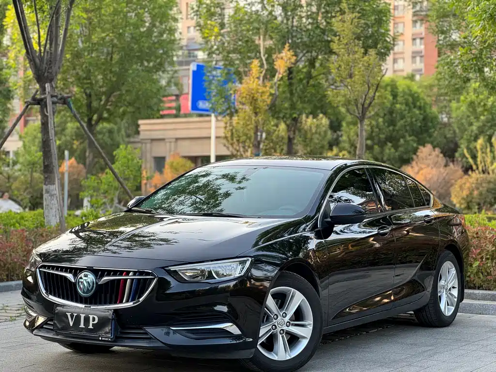 Buick Regal 2018 — фото 1