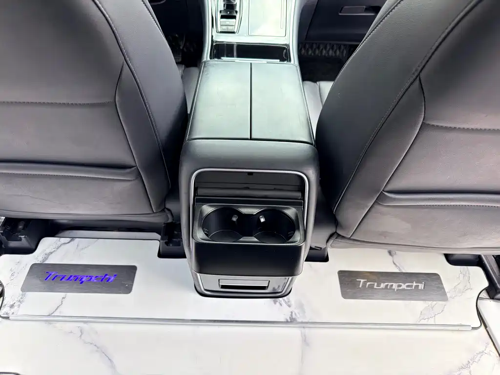 GAC Motor Trumpchi M8 2023 — фото 14