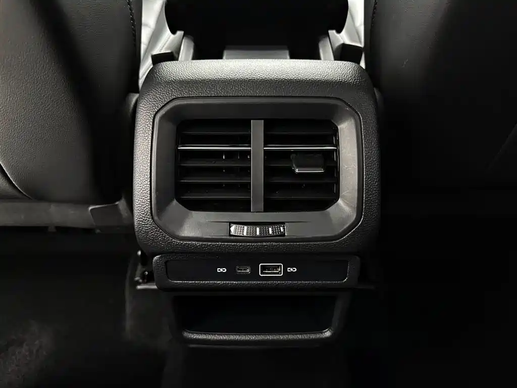 Volkswagen Tharu 2021 — фото 17