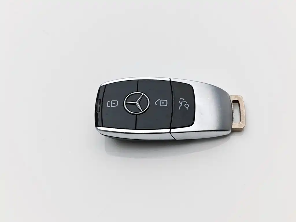 Mercedes-Benz E-Class 2018 — фото 19
