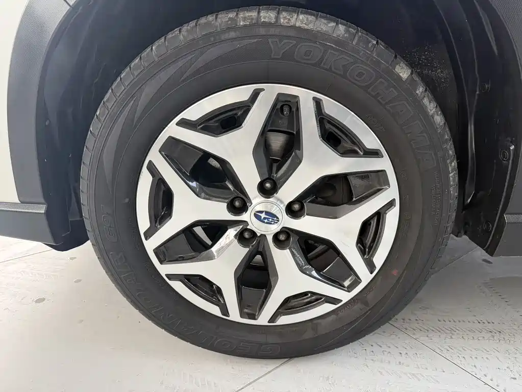 Subaru Forester 2022 — фото 22