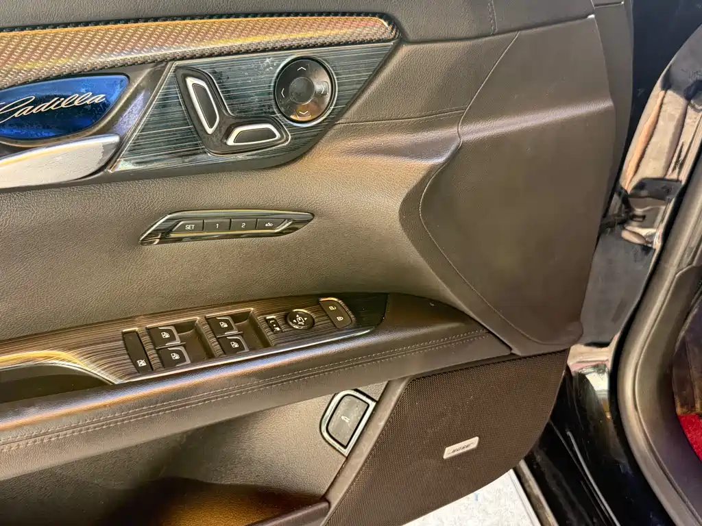 Cadillac CT6 2019 — фото 12