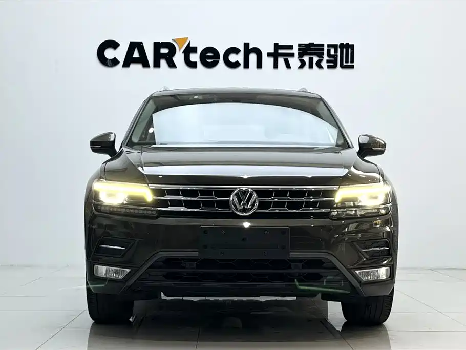Volkswagen Tiguan L 2017 — фото 2