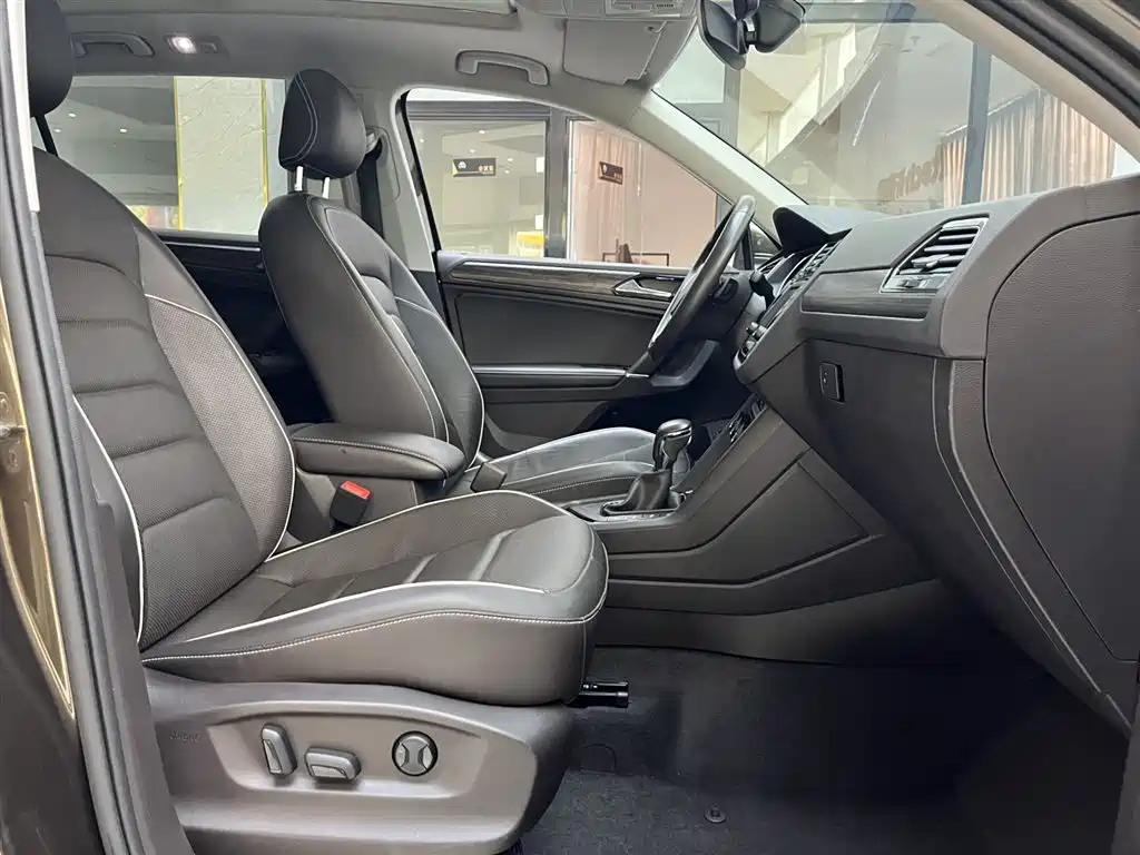 Volkswagen Tiguan L 2017 — фото 15