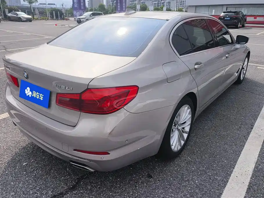 BMW 5 Series 2020