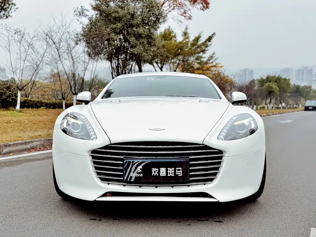 Aston Martin Rapide 2017 — фото 2