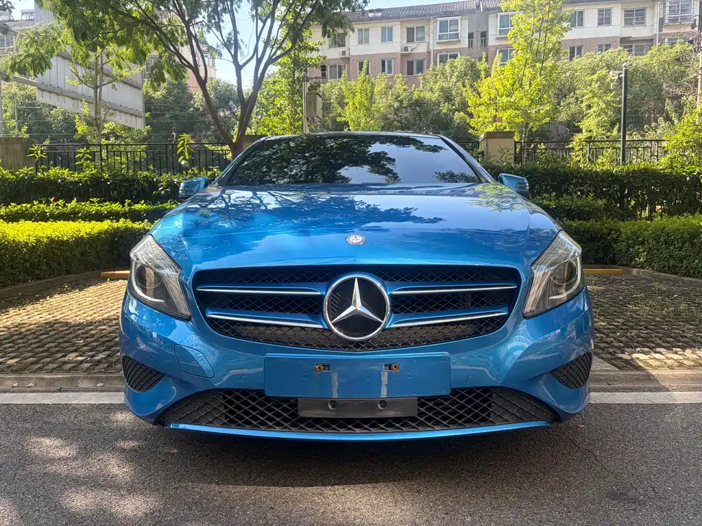 Mercedes-Benz A-Class 2016 — фото 2