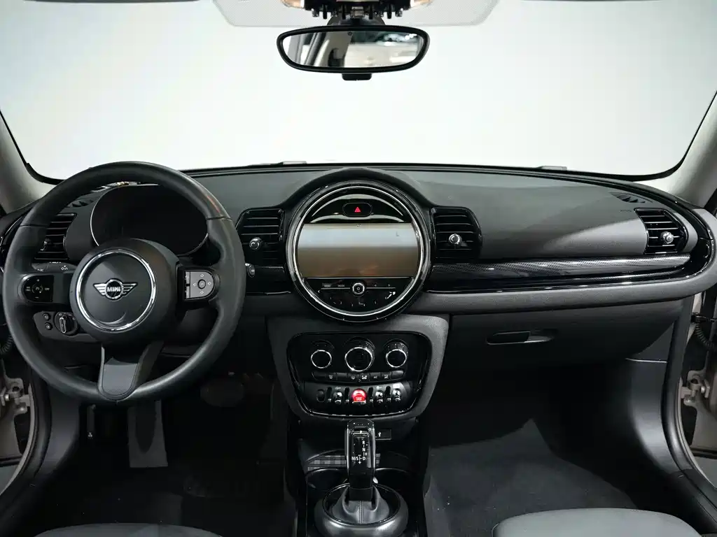 MINI CLUBMAN 2024 — фото 19
