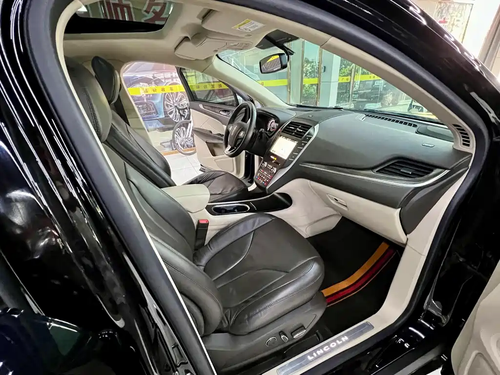 Lincoln MKC 2019 — фото 15
