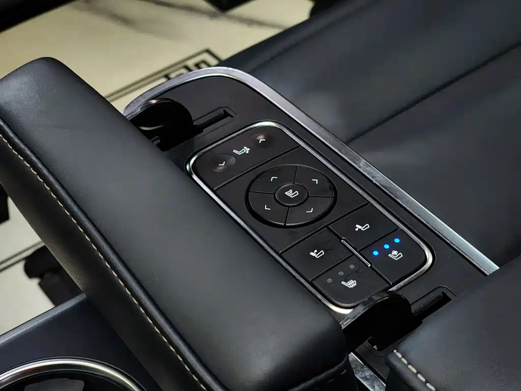 GAC Motor Trumpchi M8 2022 — фото 19