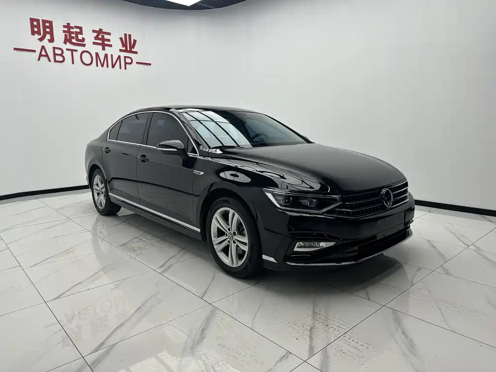 Volkswagen Magotan 2024