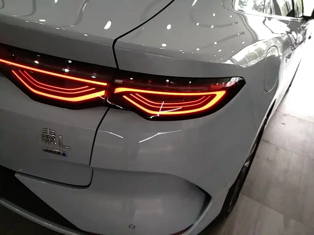 BYD Qin L 2025 — фото 8