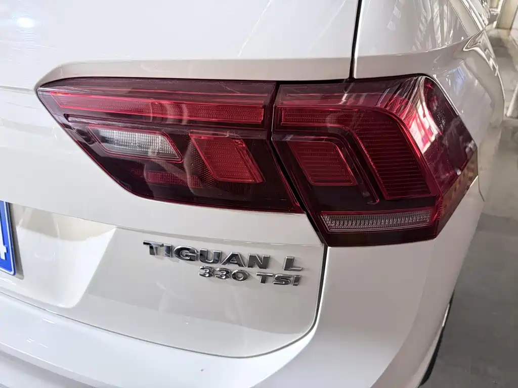 Volkswagen Tiguan L 2018 — фото 13