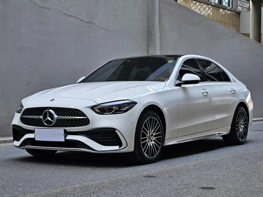 Mercedes-Benz C-Class 2024 — фото 1