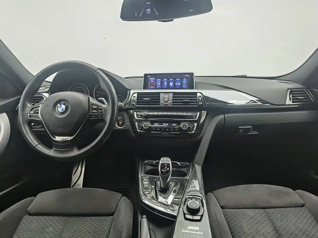 BMW 3 Series 2017 — фото 5
