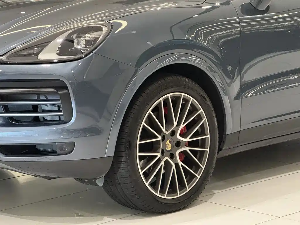 Porsche Cayenne 2020 — фото 3