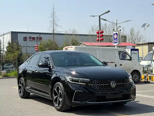Volkswagen Passat 2024