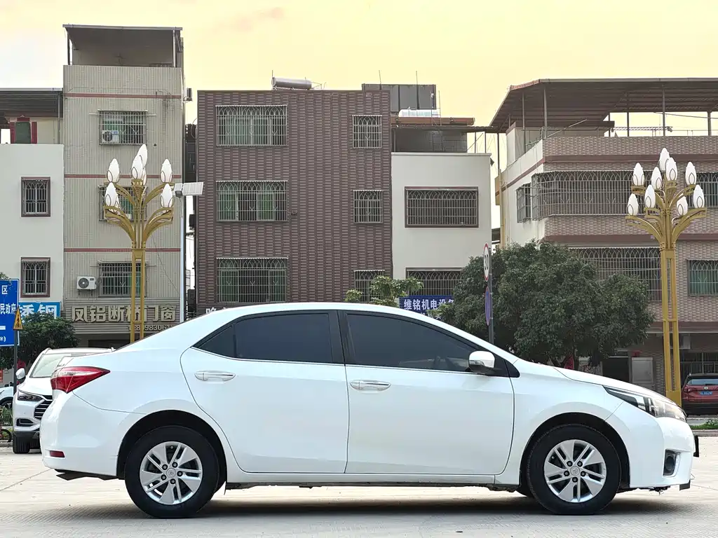 Toyota Corolla 2016 — фото 8