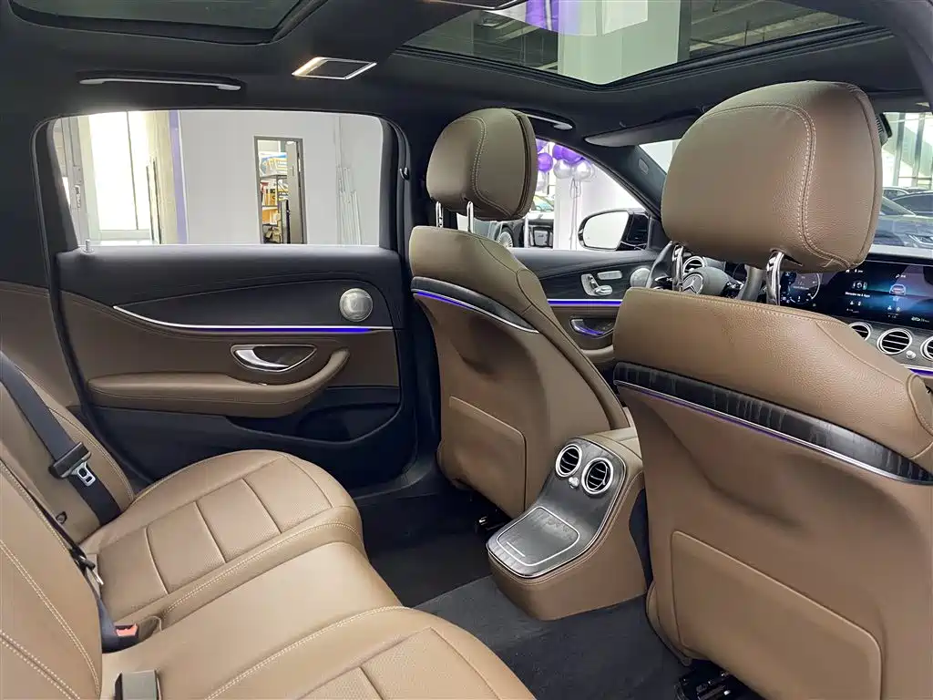 Mercedes-Benz E-Class 2020 — фото 12