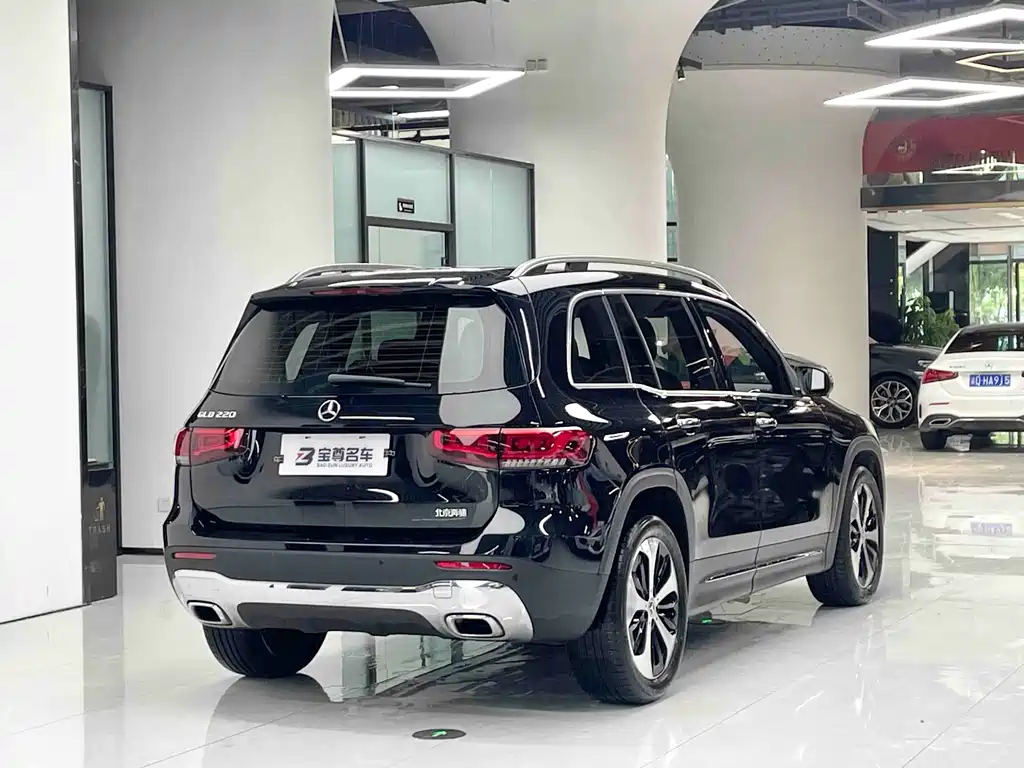 Mercedes-Benz GLB 2023 — фото 18