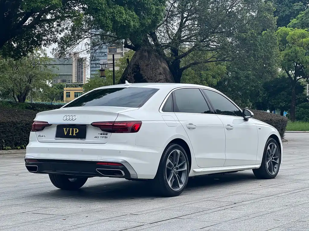 Audi A4L 2020 — фото 20