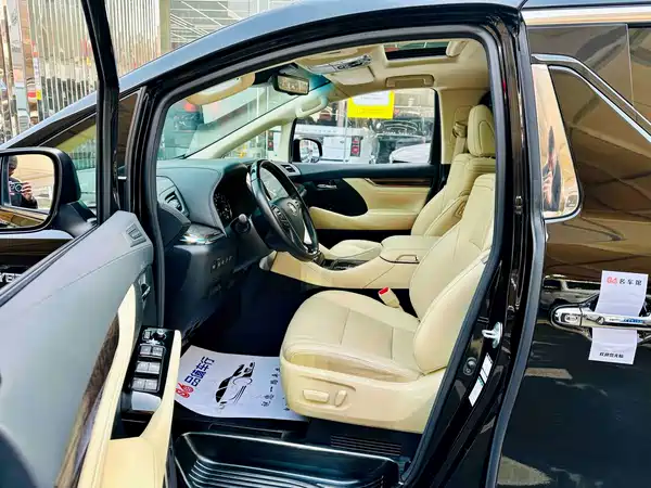 Toyota Vellfire 2021