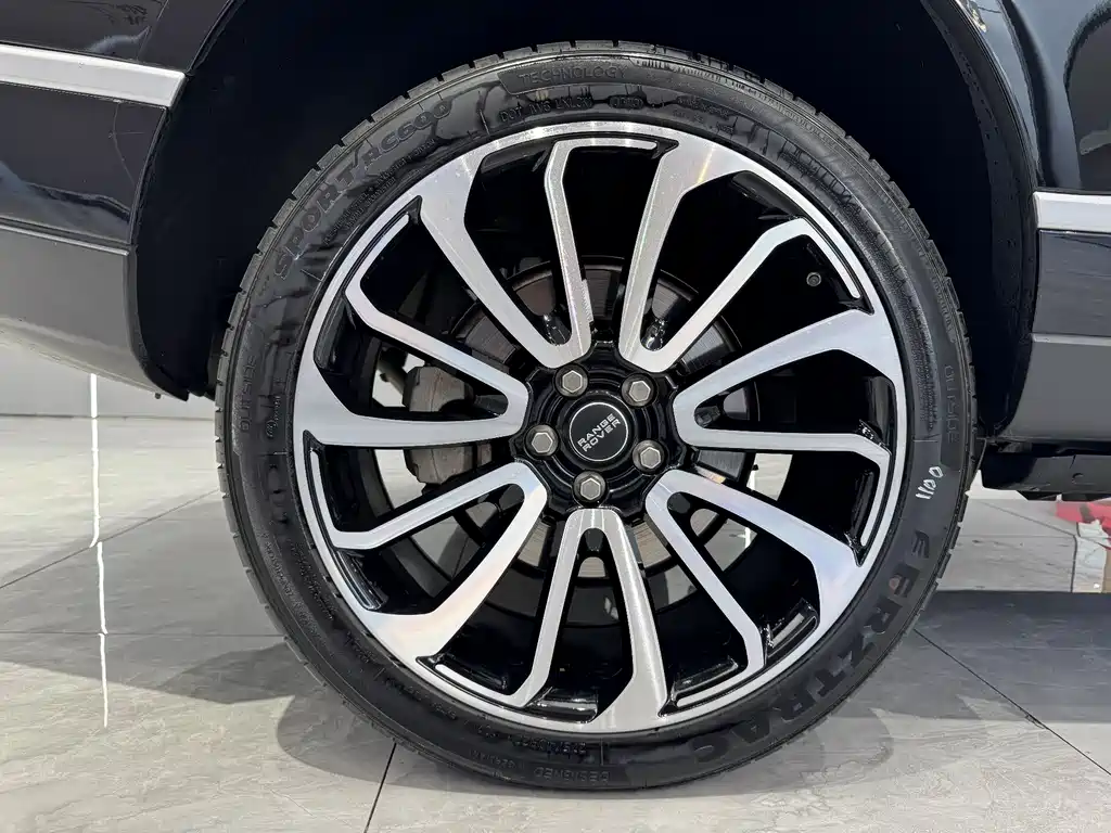 Land Rover Range Rover 2019 — фото 33