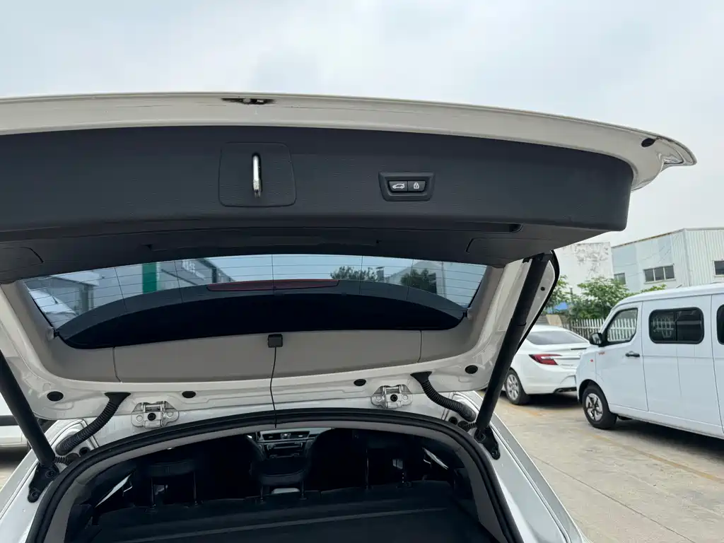 BMW X1 2016 — фото 12