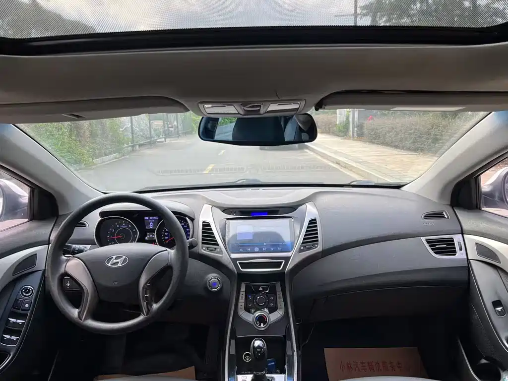 Hyundai Elantra 2013