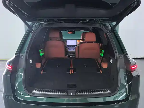 Li Auto L9 2025