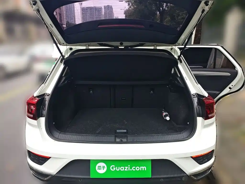 Volkswagen T-Roc 2018 — фото 16