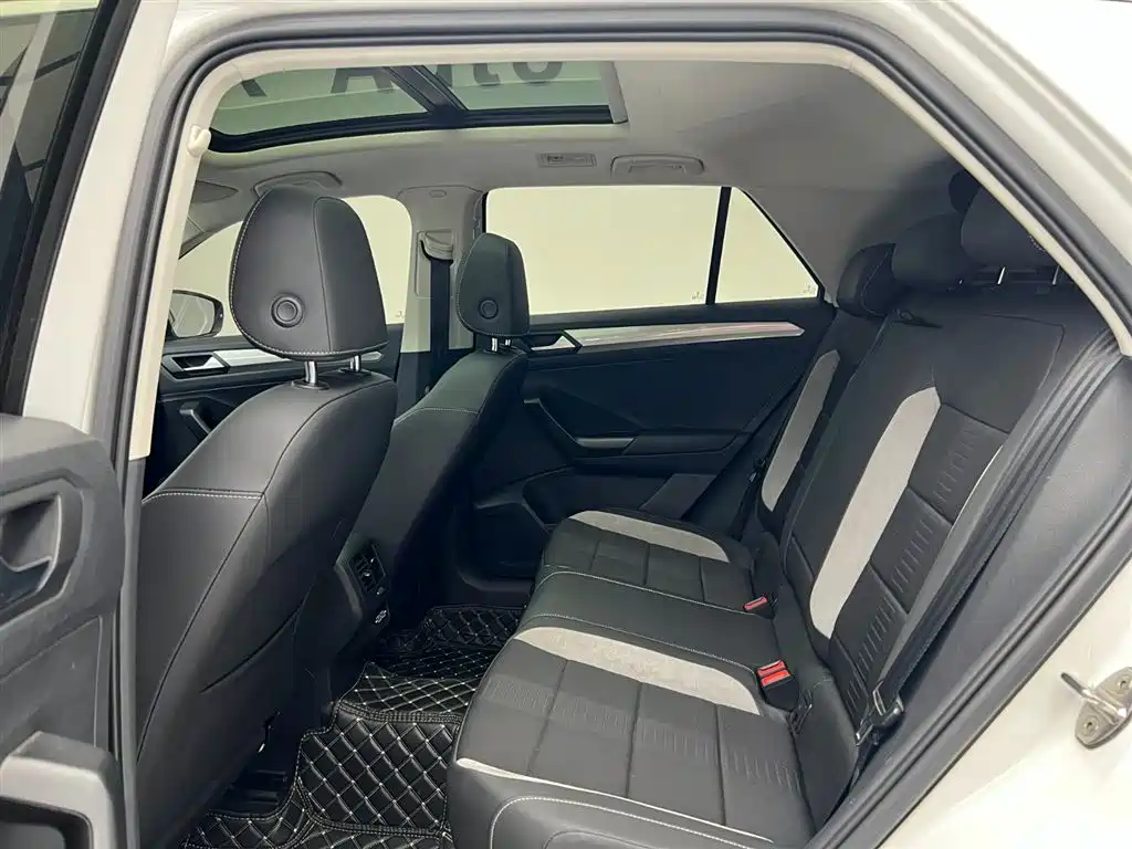Volkswagen T-Roc 2021 — фото 14