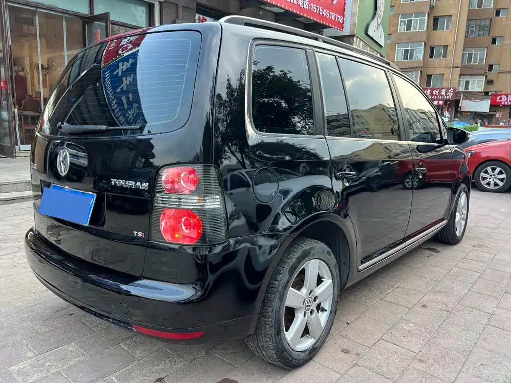 Volkswagen Touran 2014