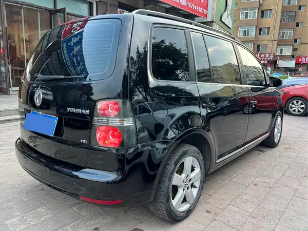 Volkswagen Touran 2014