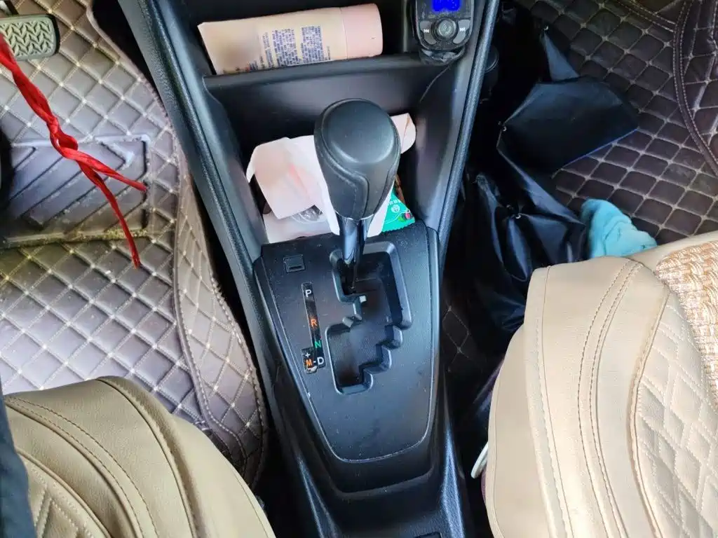 Toyota Yaris L 2023