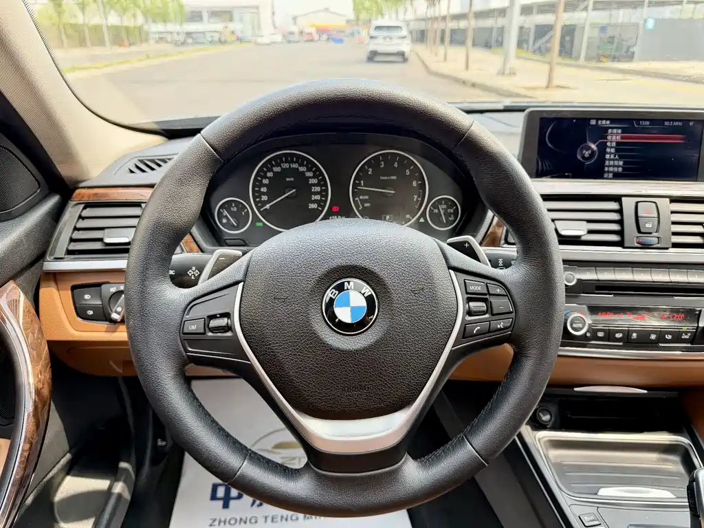 BMW 3 Series 2014 — фото 15