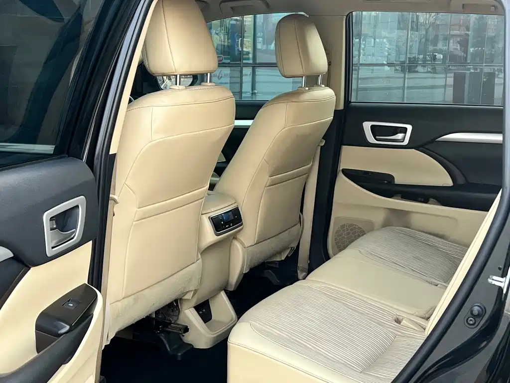 Toyota Highlander 2021 — фото 11