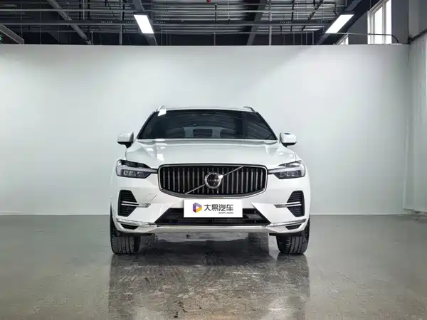 Volvo XC60 Plug-In Hybrid 2025