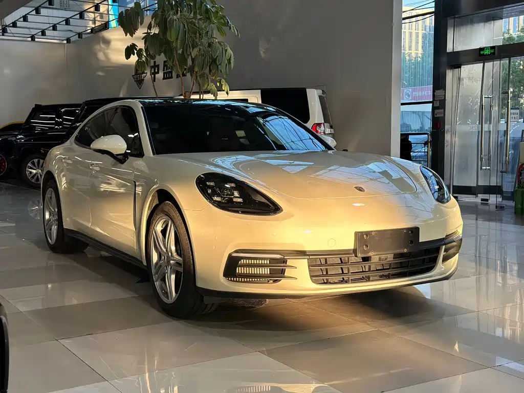 Porsche Panamera 2020 — фото 2
