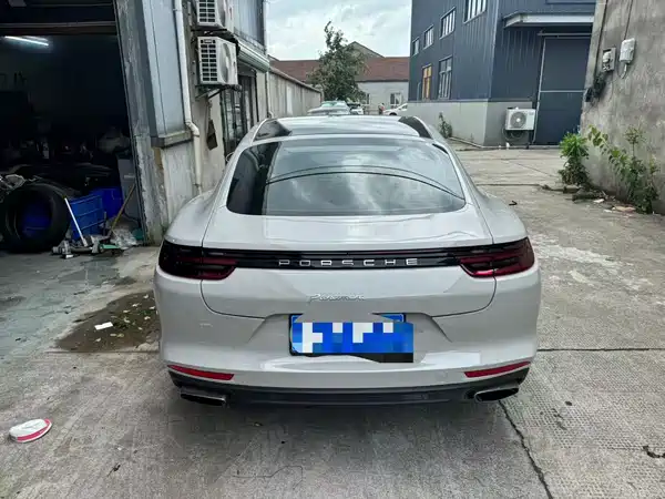 Porsche Panamera 2020
