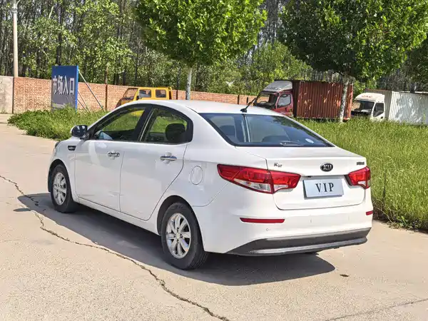 Kia K2 2015