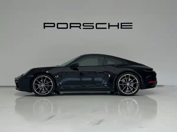 Porsche 911 2023
