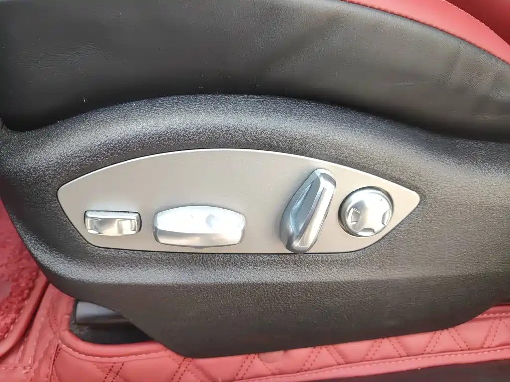 Porsche Macan 2025 — фото 10