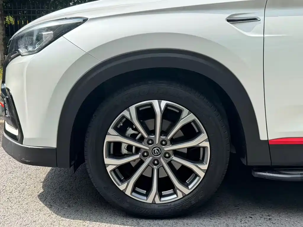 Changan CS85 COUPE 2022 — фото 13