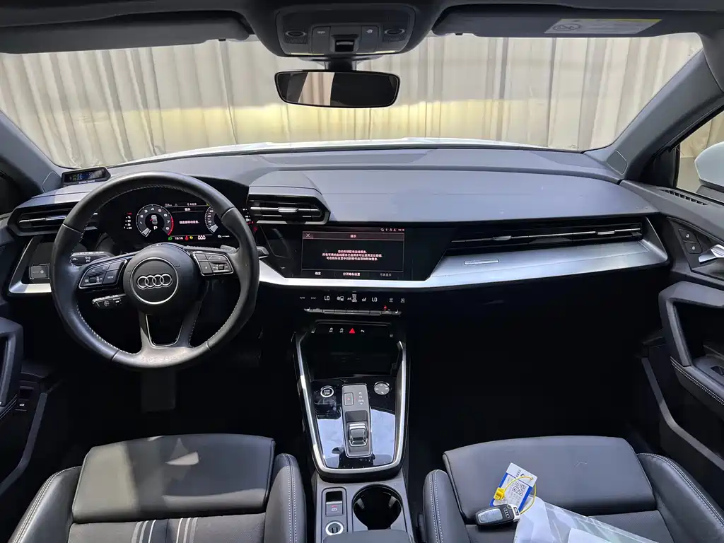 Audi A3 2022 — фото 10