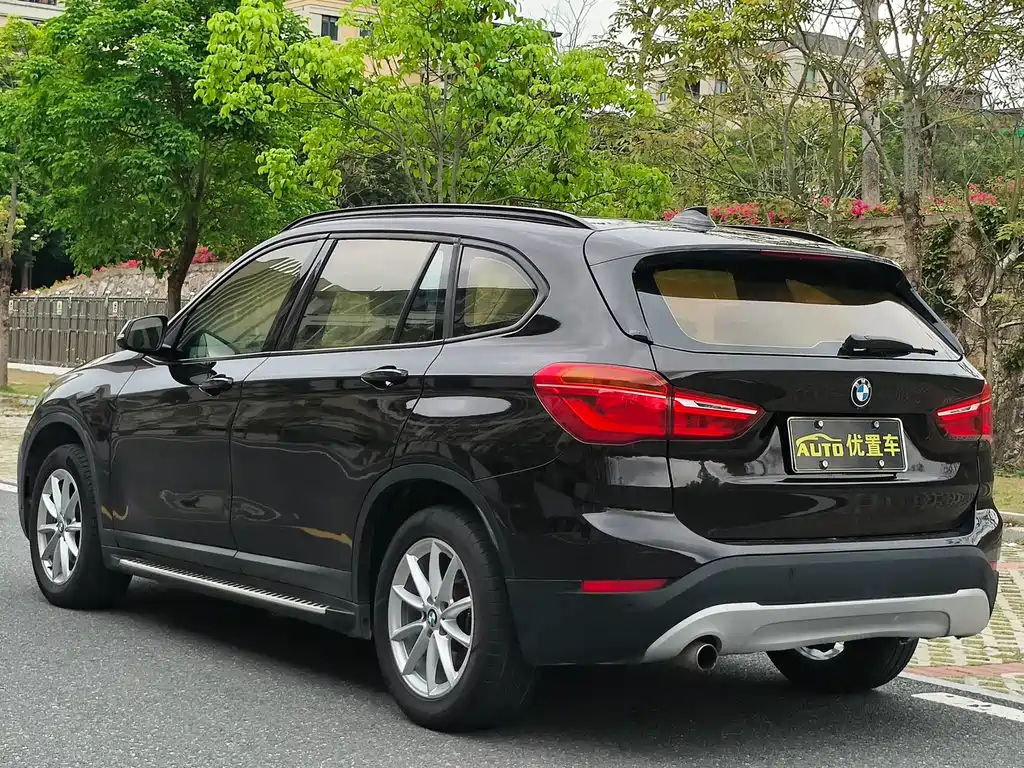 BMW X1 2017 — фото 13
