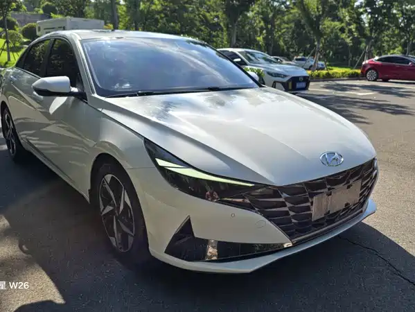 Hyundai Elantra 2023